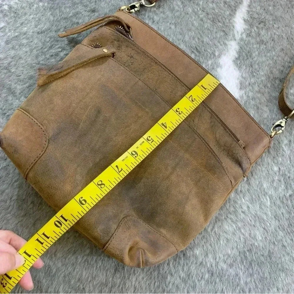 Komal’s Passion Leather Crossbody Bag - Picture 15 of 16